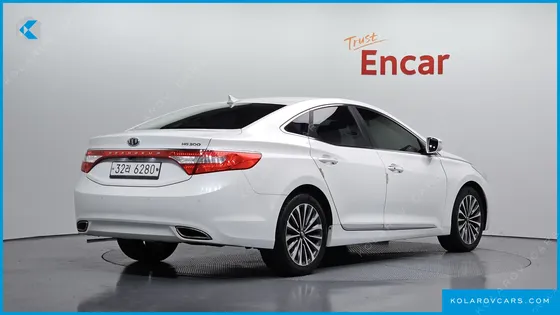 HYUNDAI GRANDEUR HG300 PREMIUM