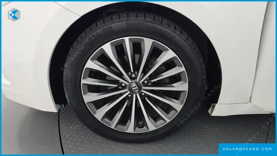 HYUNDAI GRANDEUR HG300 PREMIUM