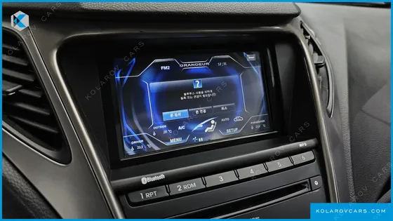 HYUNDAI GRANDEUR HG300 PREMIUM