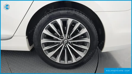 HYUNDAI GRANDEUR HG300 PREMIUM