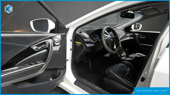 HYUNDAI GRANDEUR HG300 PREMIUM