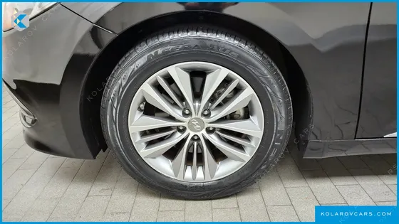 HYUNDAI GRANDEUR HG240 MODERN COLLECTION