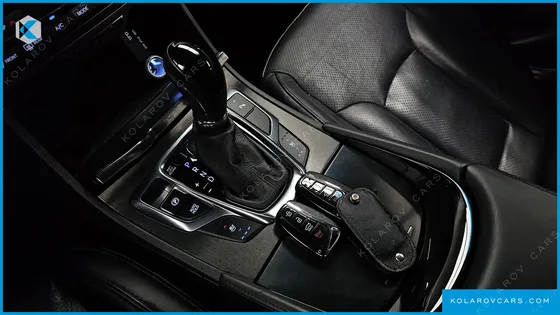 HYUNDAI GRANDEUR HG240 MODERN COLLECTION