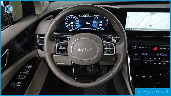 KIA CARNIVAL DIESEL 7-SEATER HI-LIMOUSINE