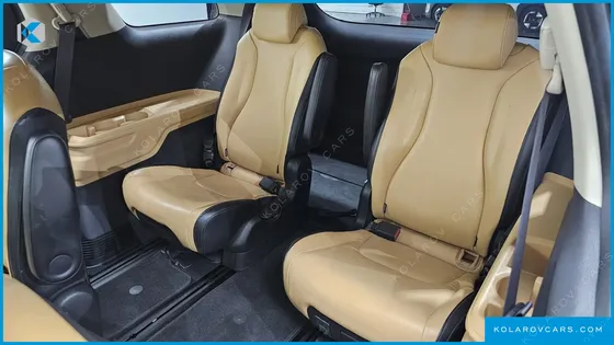 KIA CARNIVAL DIESEL 9-SEATER PRESTIGE