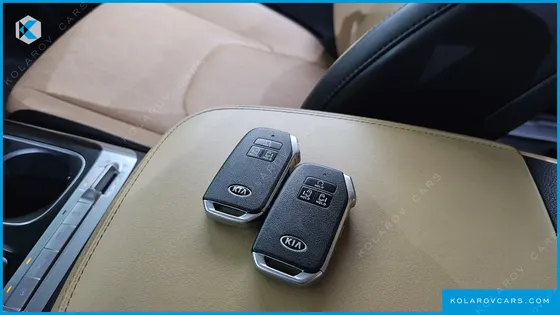 KIA CARNIVAL DIESEL 9-SEATER PRESTIGE