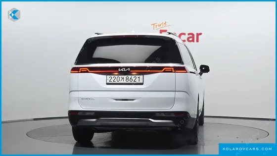 KIA CARNIVAL GASOLINE 9-SEATER SIGNATURE