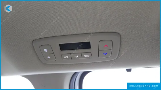 KIA CARNIVAL GASOLINE 9-SEATER SIGNATURE