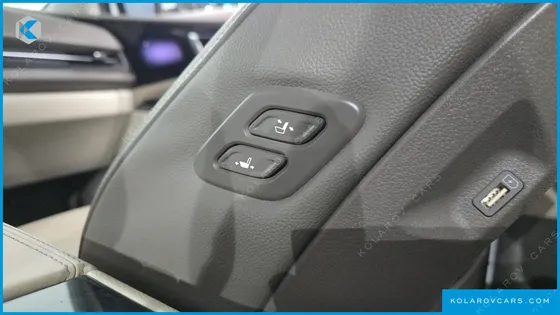 KIA CARNIVAL GASOLINE 9-SEATER SIGNATURE