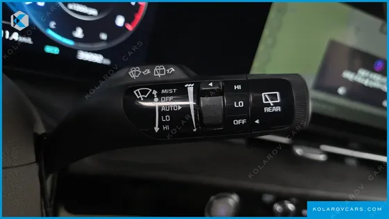 KIA CARNIVAL GASOLINE 9-SEATER SIGNATURE