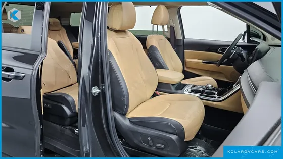 KIA CARNIVAL DIESEL 9-SEATER SIGNATURE
