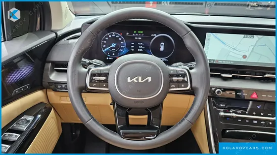 KIA CARNIVAL DIESEL 9-SEATER SIGNATURE