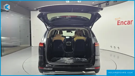 KIA CARNIVAL DIESEL 9-SEATER SIGNATURE