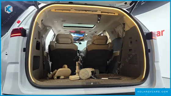 KIA CARNIVAL DIESEL 7-SEATER SIGNATURE