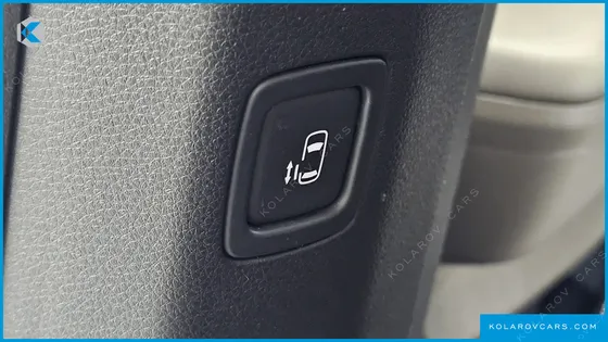 KIA CARNIVAL GASOLINE 7-SEATER GRAVITY
