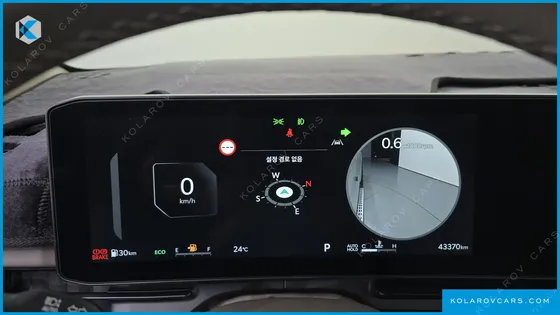 KIA CARNIVAL GASOLINE 9-SEATER GRAVITY