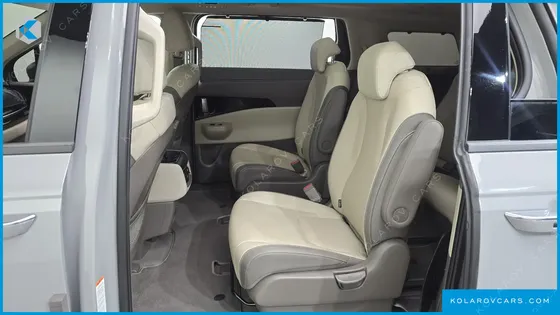 KIA CARNIVAL GASOLINE 9-SEATER GRAVITY