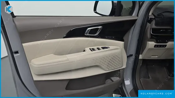 KIA CARNIVAL GASOLINE 9-SEATER GRAVITY