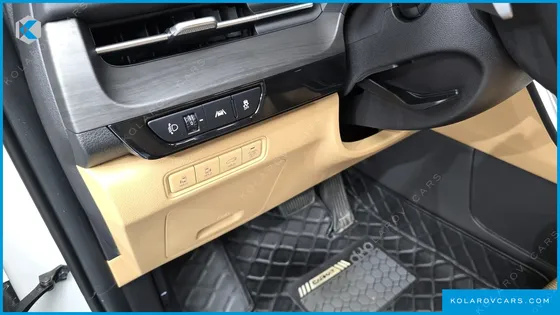 KIA CARNIVAL GASOLINE 7-SEATER SIGNATURE