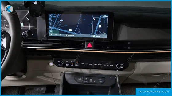 KIA CARNIVAL HEV 7-SEATER HI LIMOUSINE