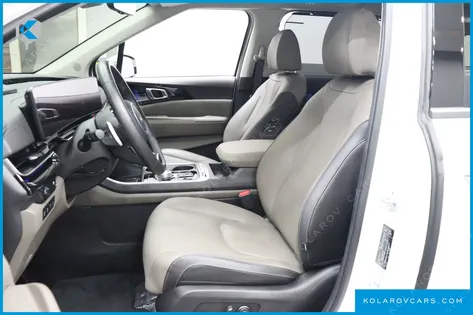 KIA CARNIVAL GASOLINE 9-SEATER SIGNATURE