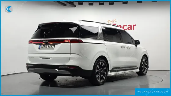 KIA CARNIVAL GASOLINE 7-SEATER SIGNATURE