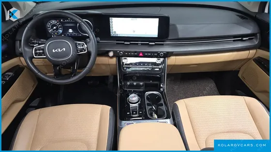 KIA CARNIVAL GASOLINE 7-SEATER SIGNATURE