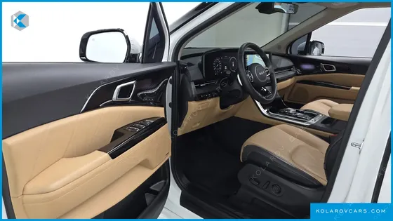 KIA CARNIVAL GASOLINE 7-SEATER SIGNATURE