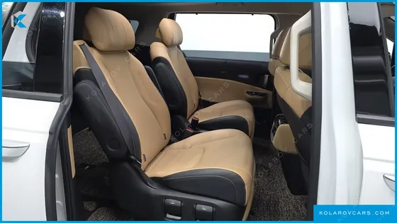 KIA CARNIVAL GASOLINE 7-SEATER SIGNATURE