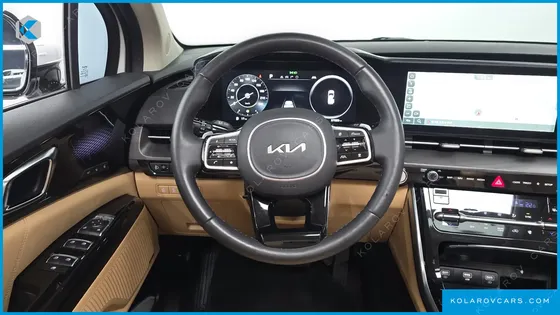 KIA CARNIVAL GASOLINE 7-SEATER SIGNATURE