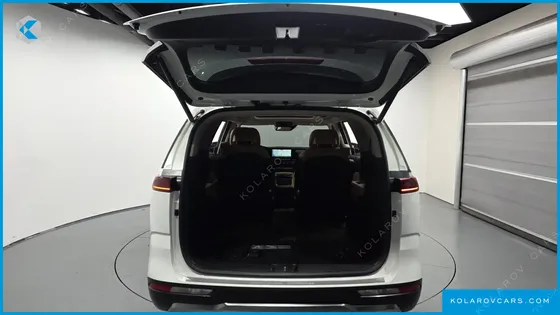 KIA CARNIVAL GASOLINE 7-SEATER SIGNATURE