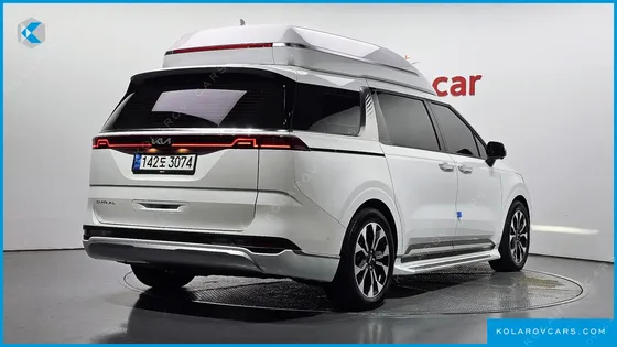 KIA CARNIVAL GASOLINE 7-SEATER HI-LIMOUSINE