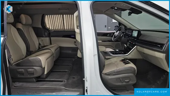 KIA CARNIVAL GASOLINE 7-SEATER HI-LIMOUSINE