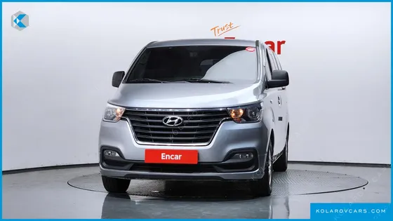 HYUNDAI STAREX VAN 5-SEATER