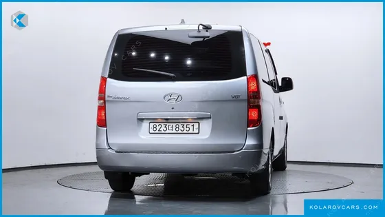 HYUNDAI STAREX VAN 5-SEATER