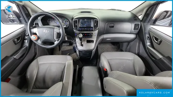 HYUNDAI STAREX VAN 5-SEATER