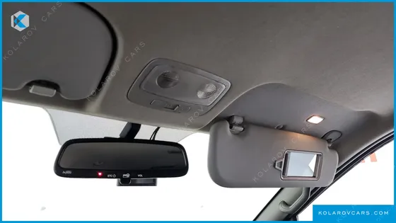 HYUNDAI STAREX VAN 5-SEATER
