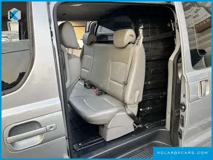 HYUNDAI STAREX VAN 5-SEATER