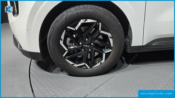 KIA CARNIVAL DIESEL 9-SEATER NOBLESSE