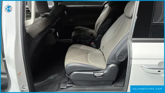 KIA CARNIVAL DIESEL 9-SEATER NOBLESSE