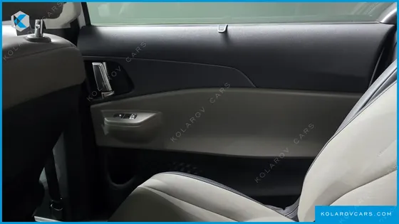 KIA CARNIVAL DIESEL 9-SEATER NOBLESSE