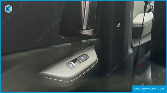 KIA CARNIVAL DIESEL 9-SEATER NOBLESSE