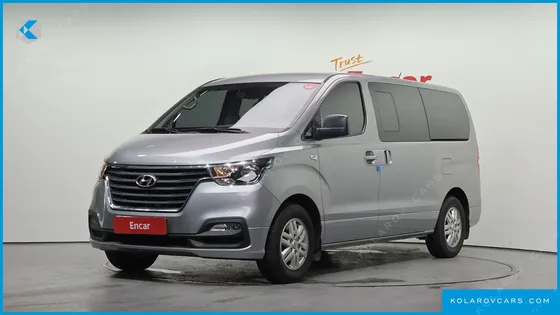 HYUNDAI STAREX VAN 5-SEATER