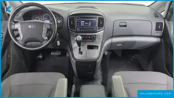 HYUNDAI STAREX VAN 5-SEATER
