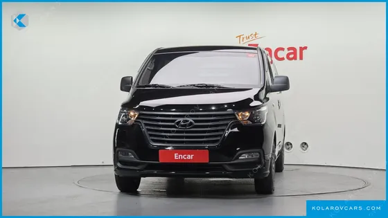 HYUNDAI STAREX VAN 5-SEATER
