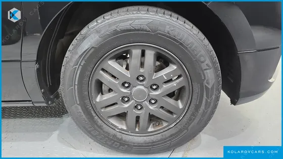 HYUNDAI STAREX VAN 5-SEATER
