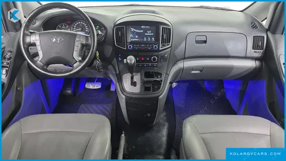 HYUNDAI STAREX VAN 5-SEATER