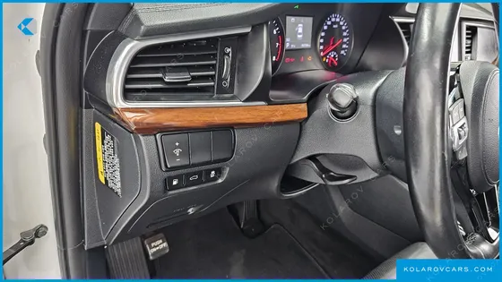 KIA K7 3.0 LPI LUXURY (RENTAL CAR)
