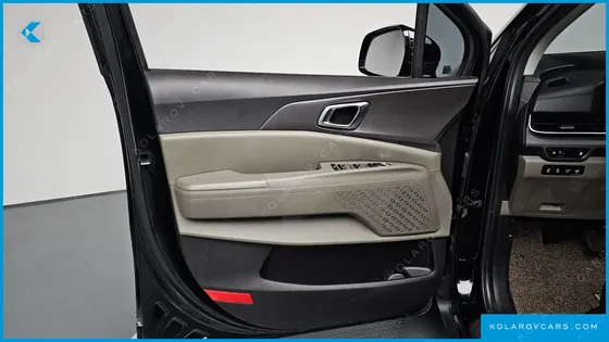 KIA CARNIVAL HEV 9SEATER NOBLESS