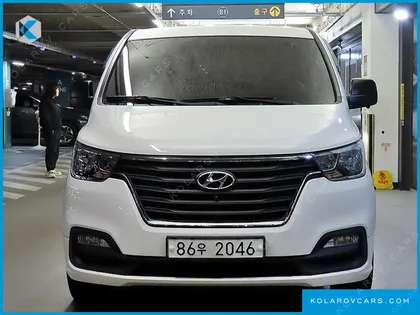 HYUNDAI STAREX VAN 3-SEATER